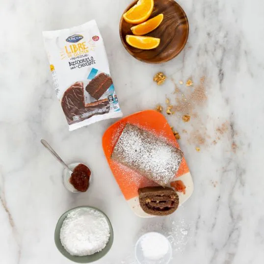 Arrollado de frutilla y chocolate